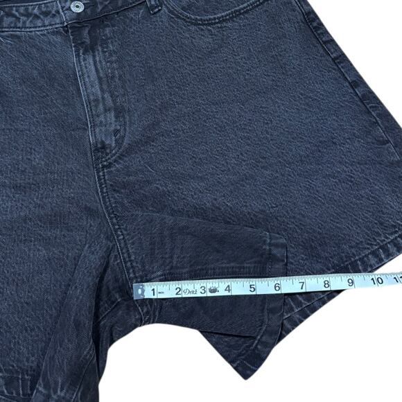 Abercrombie & Fitch - The Loose Fit - High Waisted Shorts  - Size 33 - Picture 5 of 6